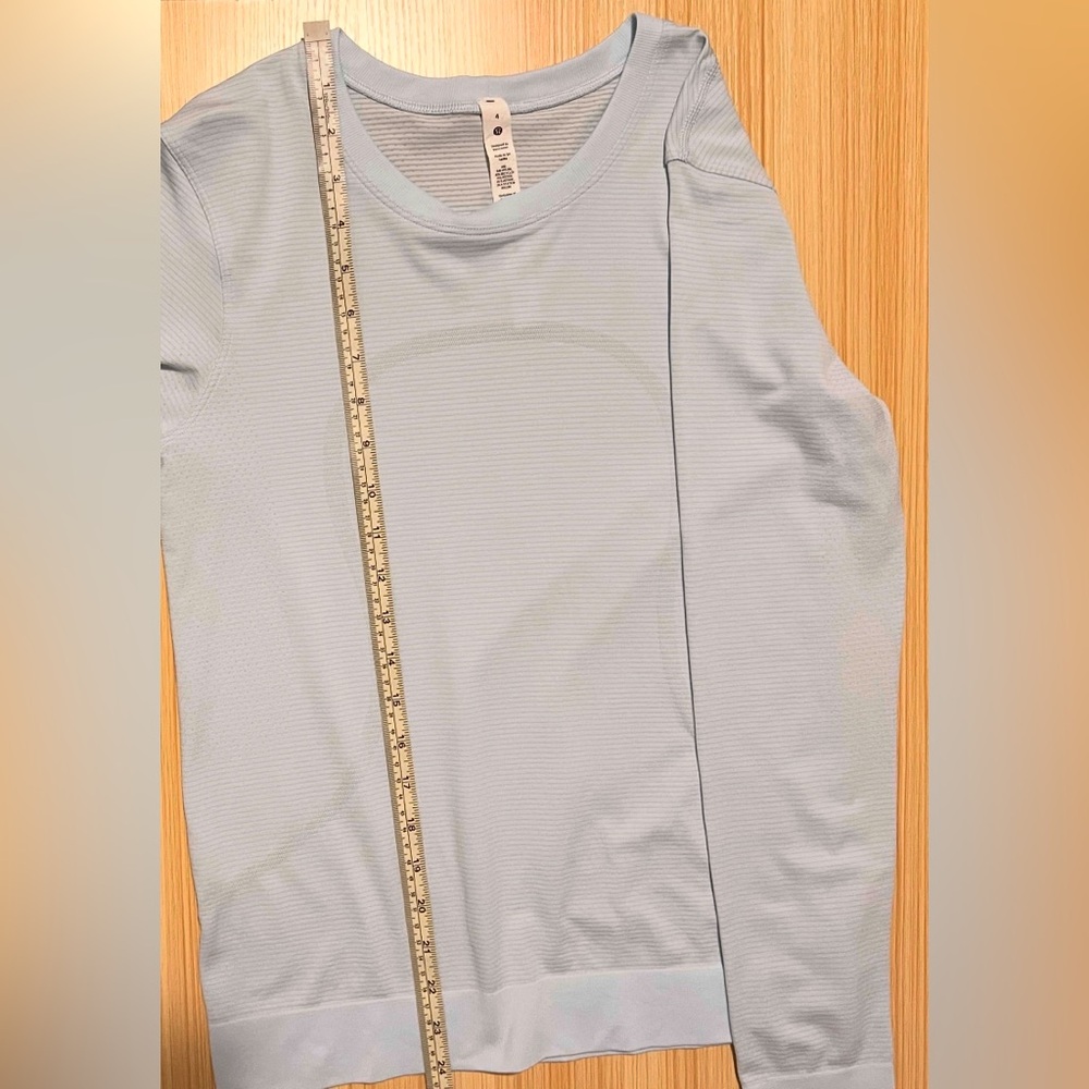 Lululemon Swiftly Tech Long Sleeve 2.0 Top Blue Size 4  Lightweight Athleisure - Picture 11 of 11